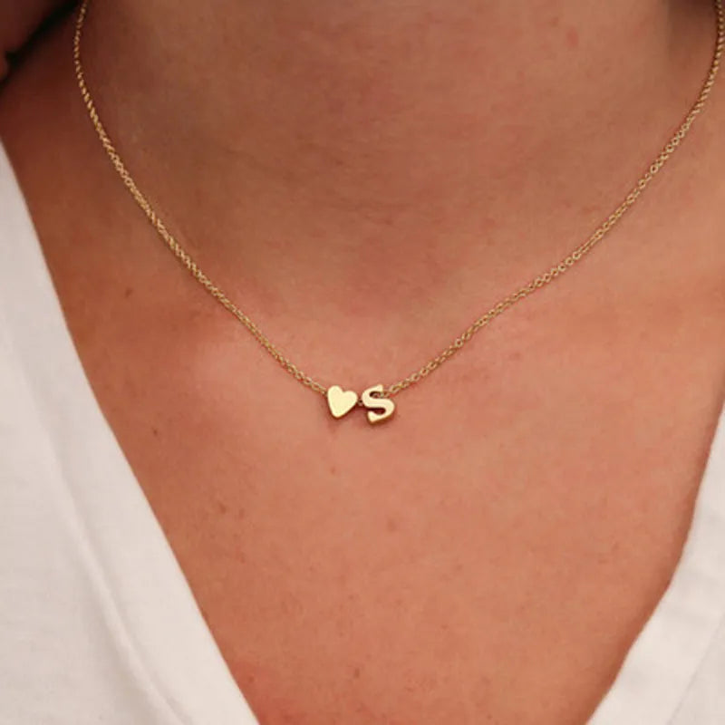 Piccolo cuore delicato a collana, Iniziale Oro Argento Colore Lettera Nome Collana Girocollo Per Le Donne Regalo di Gioielli Ciondolo